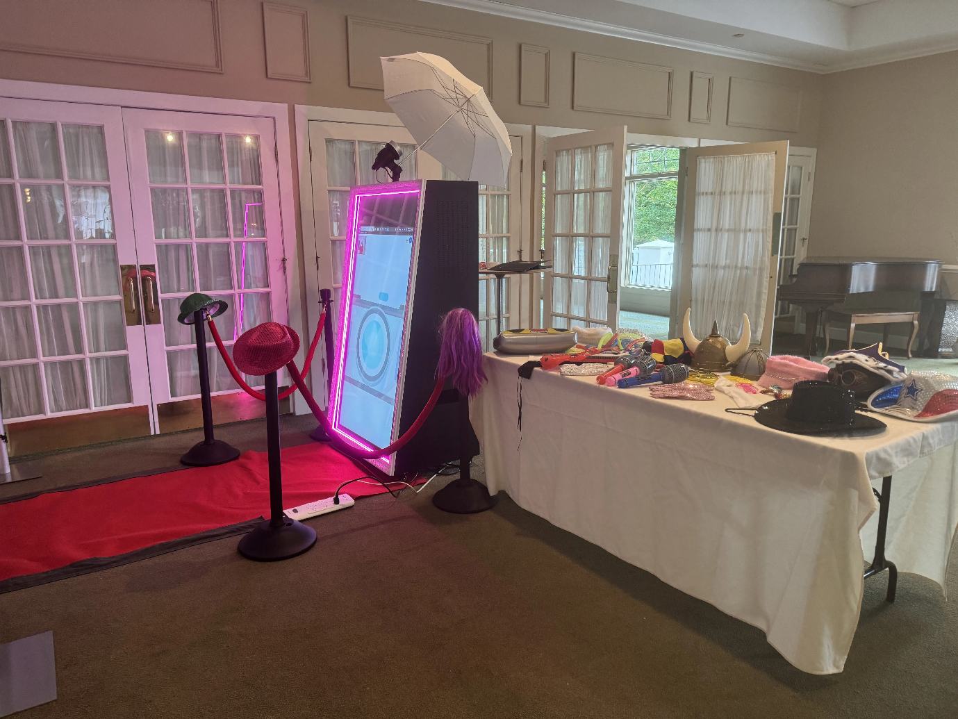Magic Photo Booth Mirror